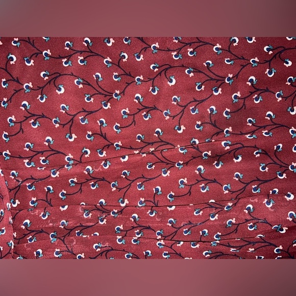 OLD NAVY Pleated Floral Chiffon Skater Mini Skirt in Burgundy Size Medium - Picture 3 of 7